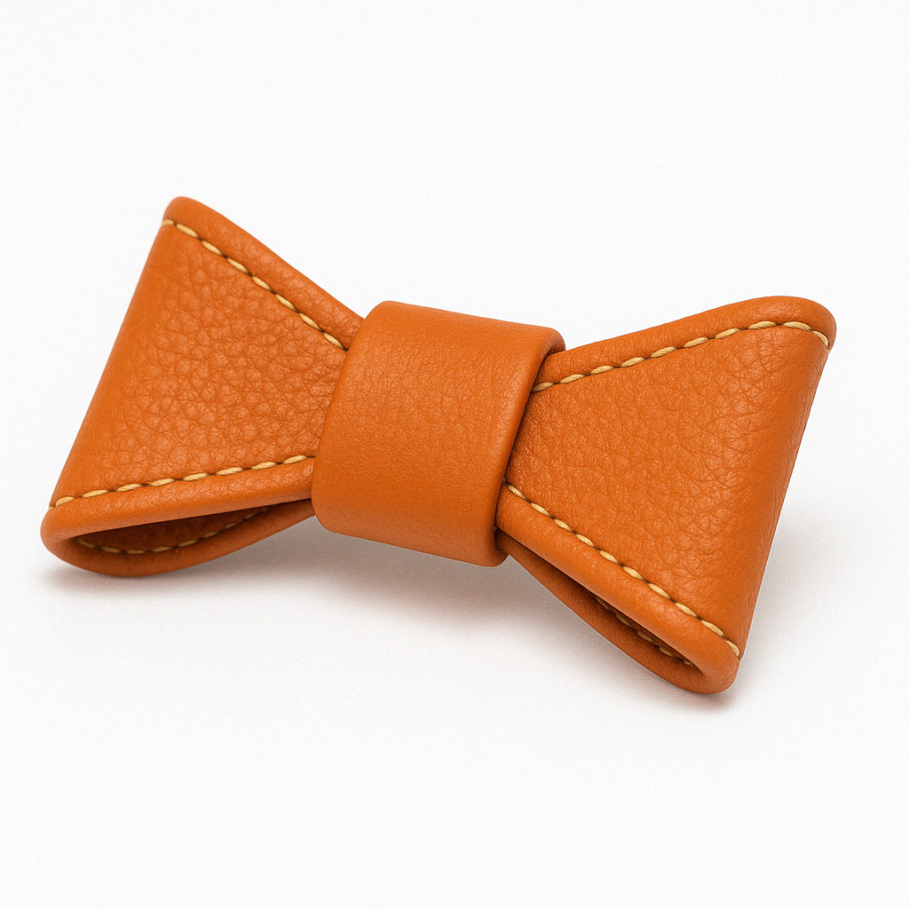 Pajarita de cuero para collar color Crema.